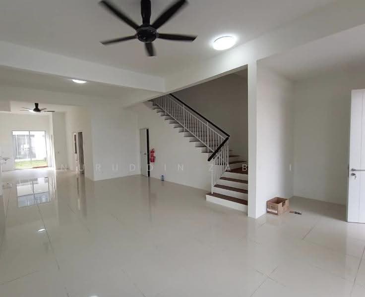 2-storey Terraced House for Rent in Dengkil (Selangor) - Nuruddin Zabidi - Living Room - PropertyGuru.com.my