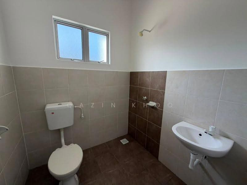1-storey Terraced House for Sale in Pusing (Perak) - Qazin Khoo - Bathroom - PropertyGuru.com.my