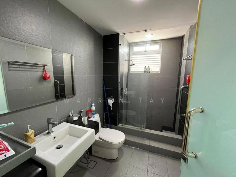Kediaman Servis untuk Disewa di Tropez Residences - Warren Tay - Bathroom - PropertyGuru.com.my