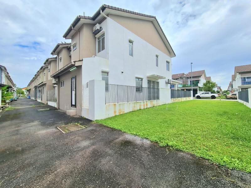 2-storey Terraced House for Sale in Bandar Rimbayu (Telok Panglima Garang) - Hakim Fauzi - PropertyGuru.com.my