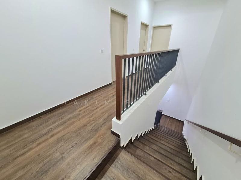 2-storey Terraced House for Sale in Bandar Rimbayu (Telok Panglima Garang) - Hakim Fauzi - PropertyGuru.com.my