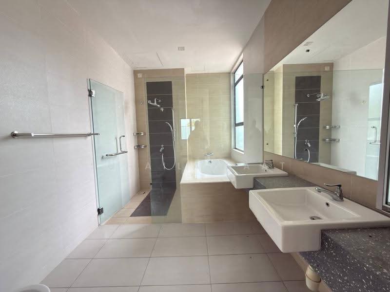 Semi-Detached House for Sale in Denai Alam (Shah Alam) - Suhaila Saat - Bathroom - PropertyGuru.com.my