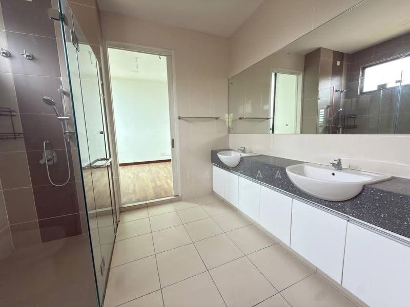 Semi-Detached House for Sale in Denai Alam (Shah Alam) - Suhaila Saat - Bathroom - PropertyGuru.com.my