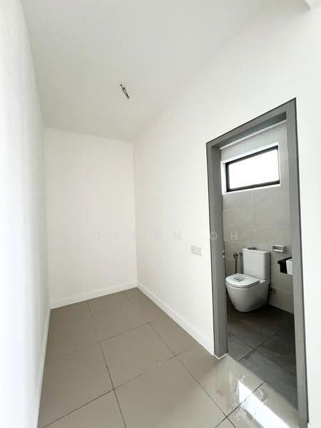 Rumah Teres 2-Tingkat untuk Dijual di Bandar Dato Onn (Tebrau) - Jordan Oh - Bathroom - PropertyGuru.com.my
