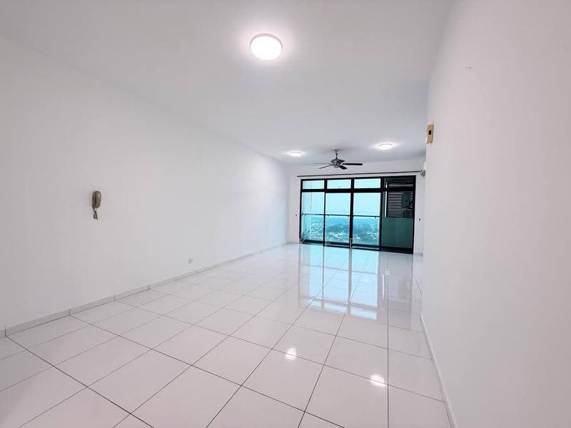 Kediaman Servis untuk Dijual di Sky Loft Premium Suites - Kym Kee - Living Room - PropertyGuru.com.my