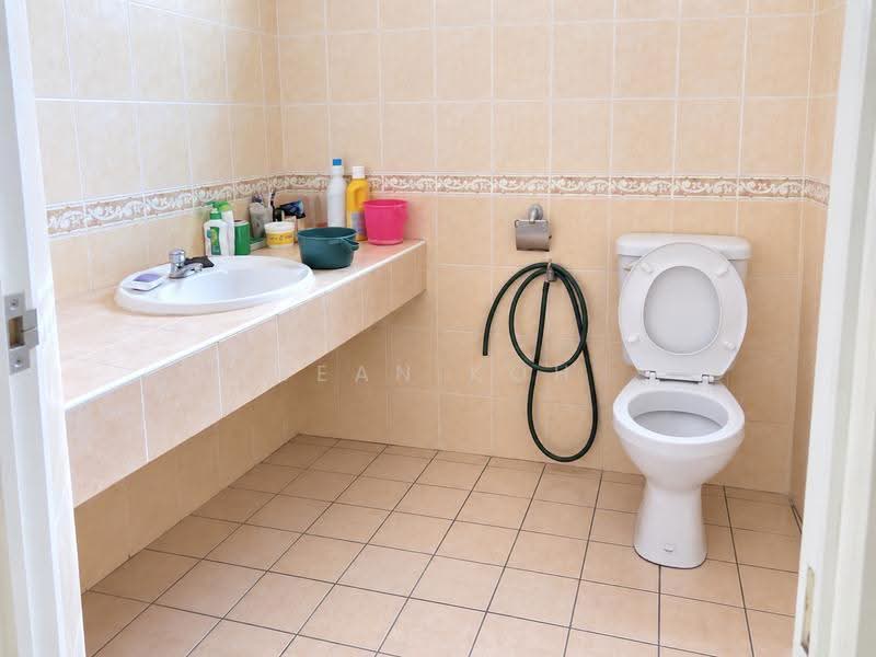 Rumah Teres 2-Tingkat untuk Dijual di Taman Megah Kepong (Kepong) - Jean Koh - Bathroom - PropertyGuru.com.my