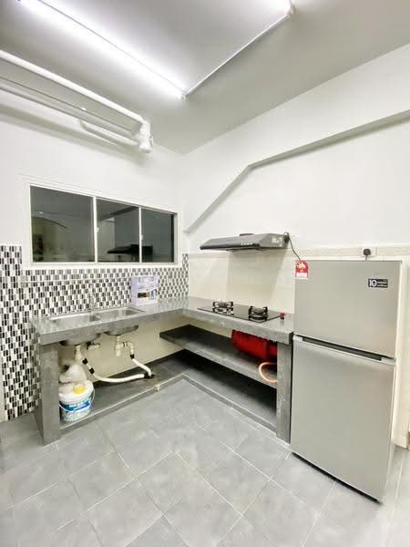 Kondominium untuk Disewa di Vista Komanwel A - CK Yee - Kitchen - PropertyGuru.com.my