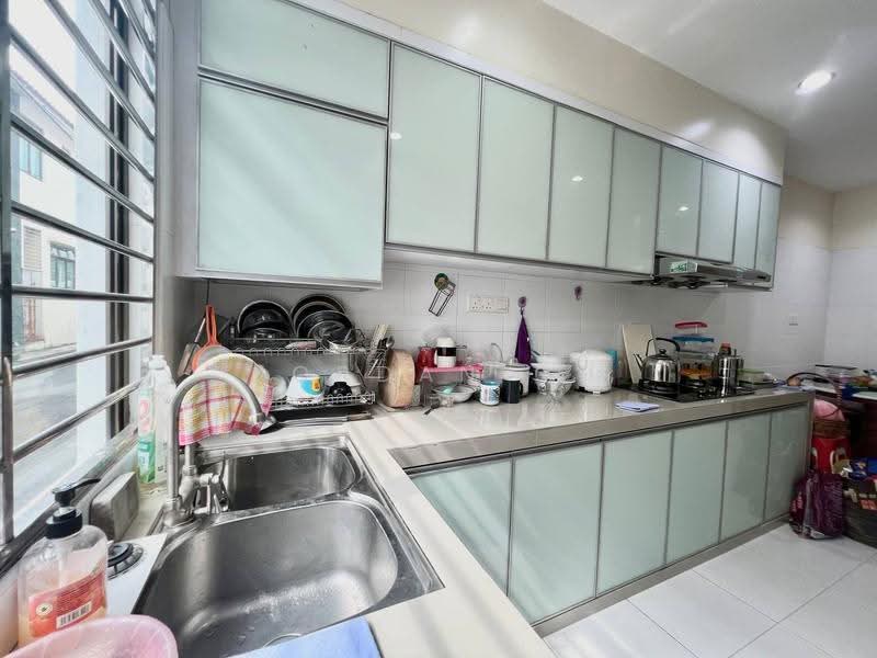 2-storey Terraced House for Sale in Bandar Dato Onn (Tebrau) - Jordan Oh - Kitchen - PropertyGuru.com.my