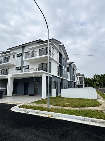 Bungalow House for Sale in Kwasa Damansara (Sungai Buloh) - Tee Kai Shiang - Exterior - PropertyGuru.com.my
