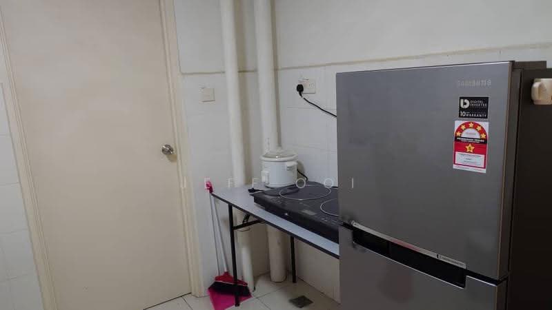 Apartment for Sale at Idaman Iris - Jeff Ooi - Kitchen - PropertyGuru.com.my