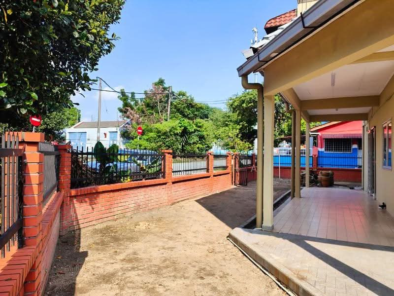 2-storey Terraced House for Sale in SS1 (Petaling Jaya) - Angie Chai - Exterior - PropertyGuru.com.my