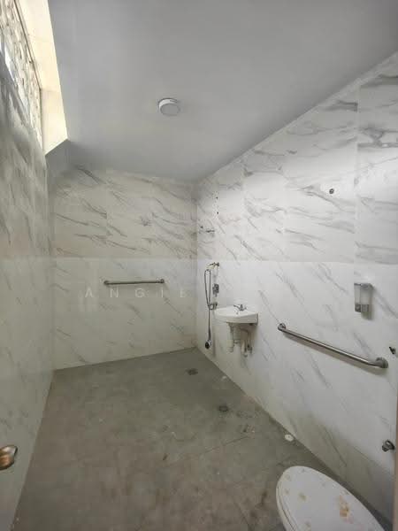 2-storey Terraced House for Sale in SS1 (Petaling Jaya) - Angie Chai - Bathroom - PropertyGuru.com.my