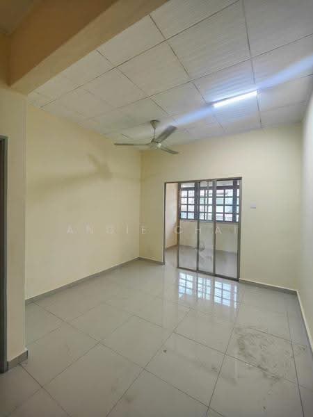2-storey Terraced House for Sale in SS1 (Petaling Jaya) - Angie Chai - Living Room - PropertyGuru.com.my