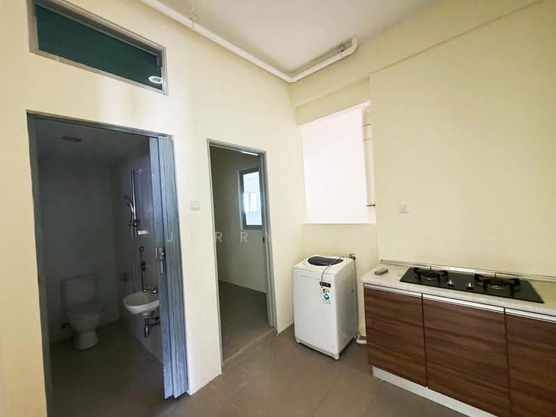 Condominium for Rent at The Latitude Condominium - Jerry Tan - Kitchen - PropertyGuru.com.my