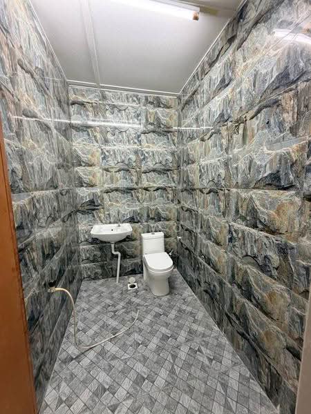 Rumah Teres 2-Tingkat untuk Dijual di Taman Sri Muhibbah (Kulai) - Zen Wong - Bathroom - PropertyGuru.com.my