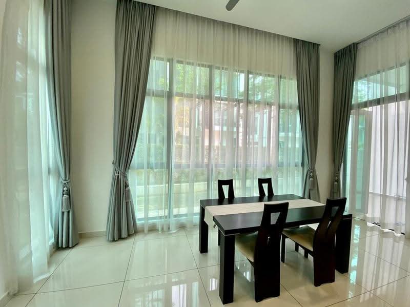 Semi-Detached House for Sale in Cyber 9 (Cyberjaya) - Henry Liew - Dining Room - PropertyGuru.com.my