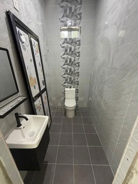 Bungalow House untuk Dijual di Dungun (Terengganu) - Muhammad Najmi - Bathroom - PropertyGuru.com.my