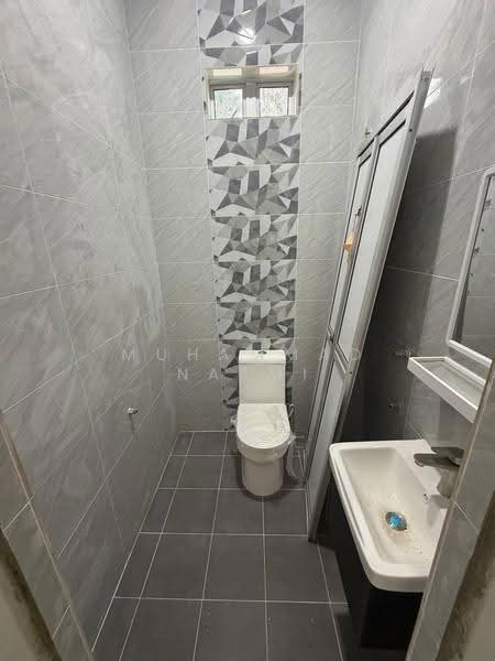 Bungalow House untuk Dijual di Dungun (Terengganu) - Muhammad Najmi - Bathroom - PropertyGuru.com.my