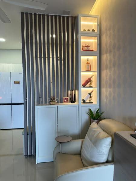 Kondominium untuk Dijual di Scenaria @ North Kiara Hills - Alison Chiu - Living Room - PropertyGuru.com.my