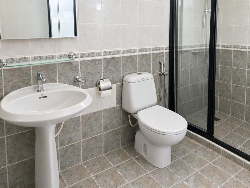 Rumah Teres 2-Tingkat untuk Dijual di SS4 (Petaling Jaya) - Jane Lai - Bathroom - PropertyGuru.com.my