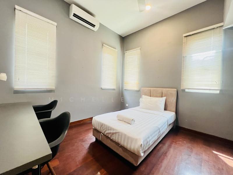 Bungalow House untuk Dijual di Taman Desa Aman (Cheras) - Michelle Siow - Bedroom - PropertyGuru.com.my