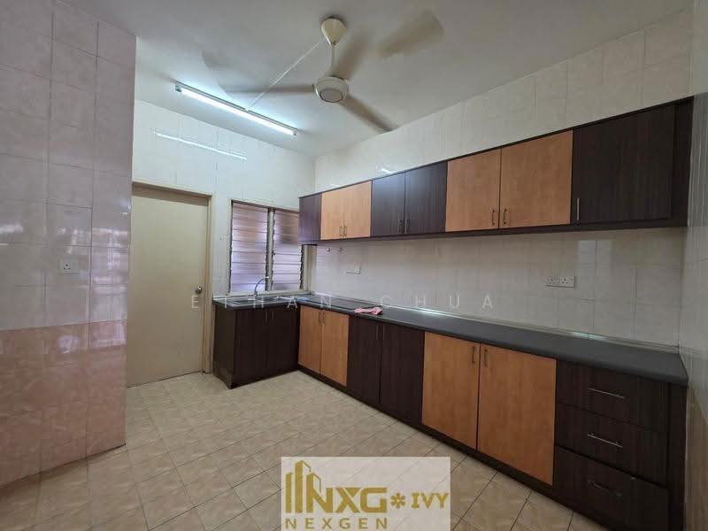 Terraced House for Rent in Bandar Botanic (Klang) - Ethan Chua - Kitchen - PropertyGuru.com.my