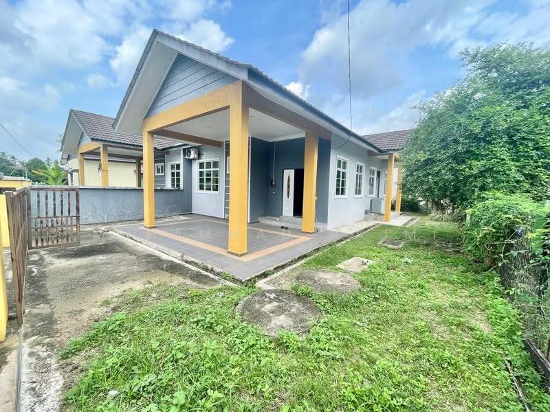 Rumah Berkembar untuk Dijual di Kampung Nyior (Kuala Paka) - Muhammad Najmi - Exterior - PropertyGuru.com.my