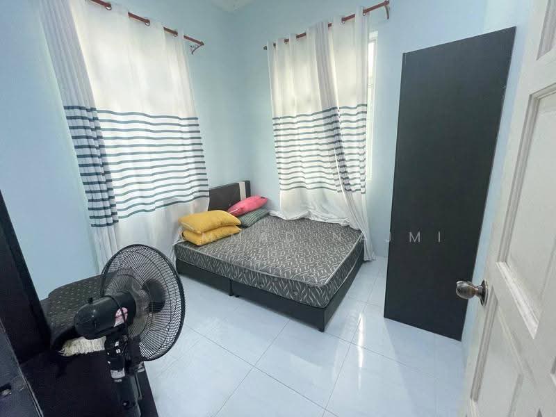 Rumah Berkembar untuk Dijual di Kampung Nyior (Kuala Paka) - Muhammad Najmi - Bedroom - PropertyGuru.com.my