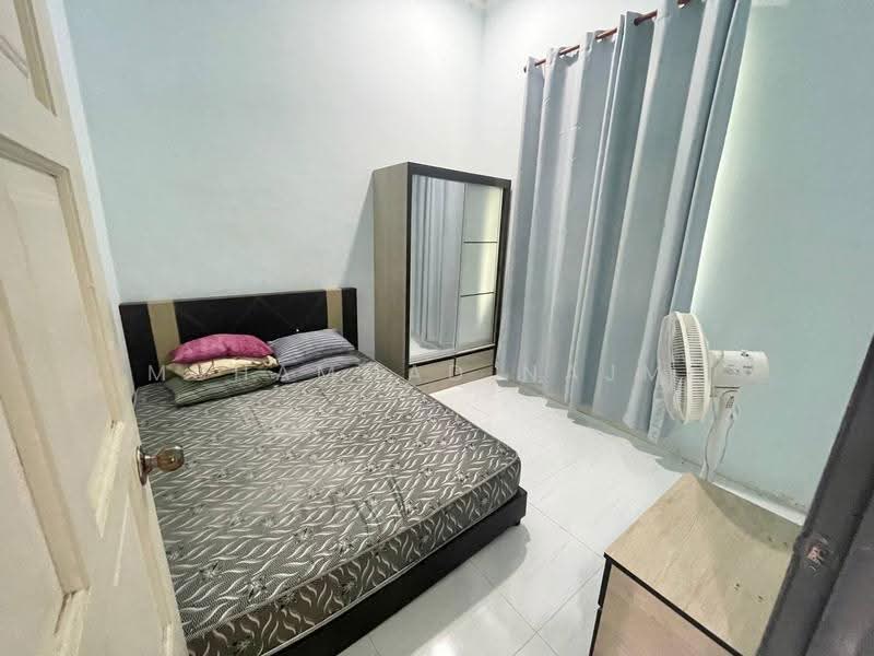 Rumah Berkembar untuk Dijual di Kampung Nyior (Kuala Paka) - Muhammad Najmi - Bedroom - PropertyGuru.com.my