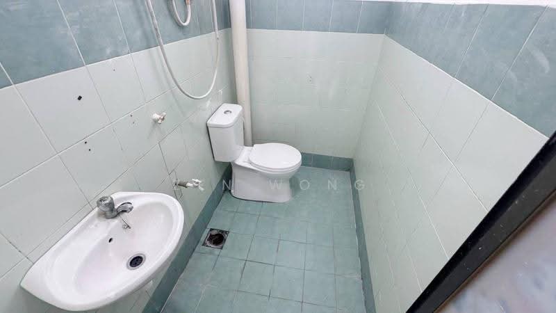 Terraced House for Sale in Taman Nusa Damai (Pasir Gudang) - Zen Wong - Bathroom - PropertyGuru.com.my