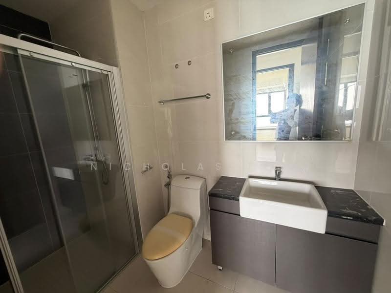 Condominium for Sale at Royal Strand @ Country Garden Danga Bay - Nicholas Tey - Bathroom - PropertyGuru.com.my