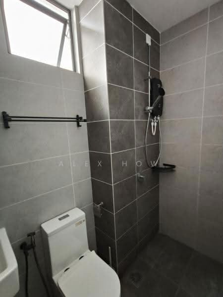 Kediaman Servis untuk Disewa di Twin Tower Residence - Alex How - Bathroom - PropertyGuru.com.my