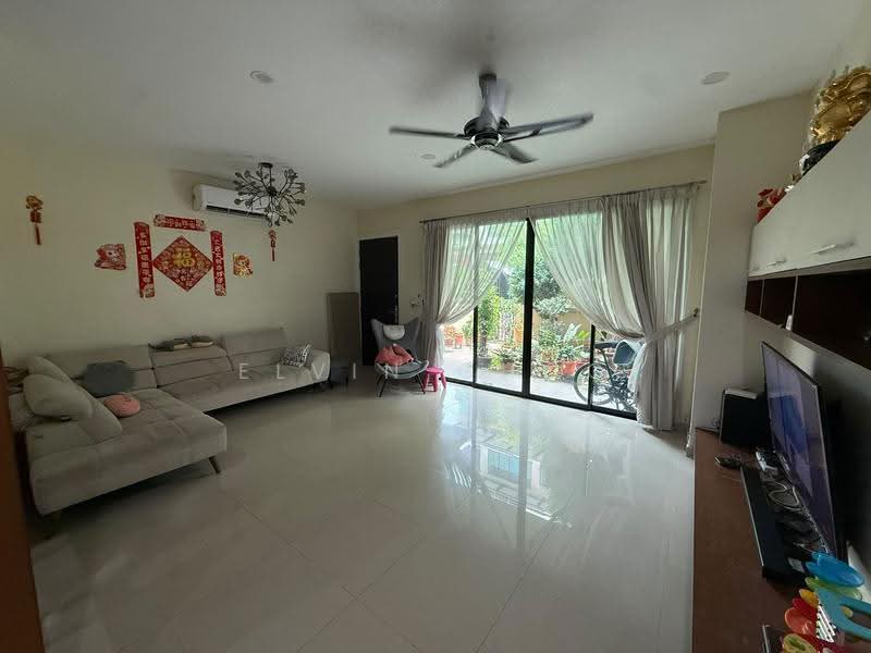 3-storey Terraced House for Sale in Butterworth (Penang) - Elvin Choo - Living Room - PropertyGuru.com.my