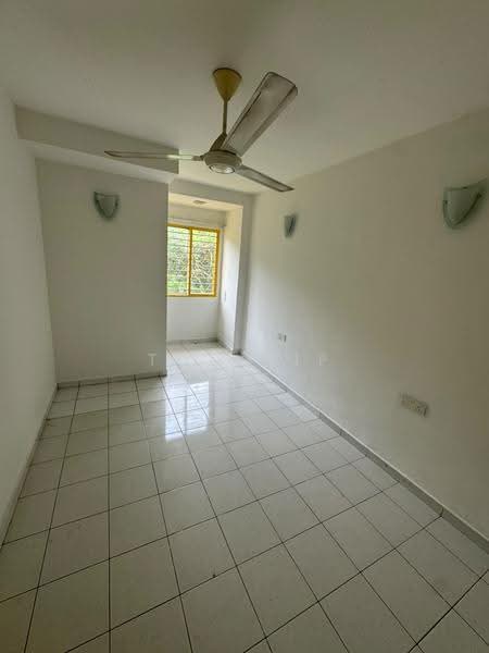 Terraced House for Sale in Bandar Country Homes (Rawang) - Tom Yip - Interior - PropertyGuru.com.my