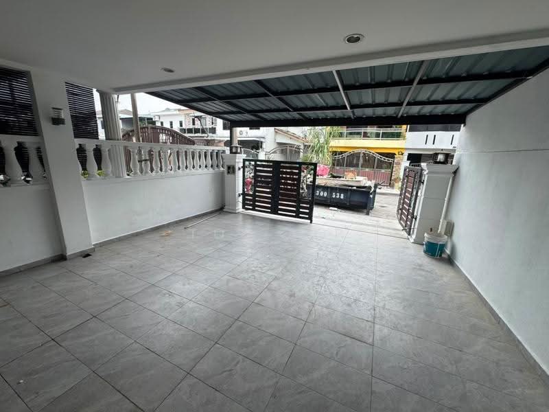 Terraced House for Sale in Bandar Country Homes (Rawang) - Tom Yip - Exterior - PropertyGuru.com.my