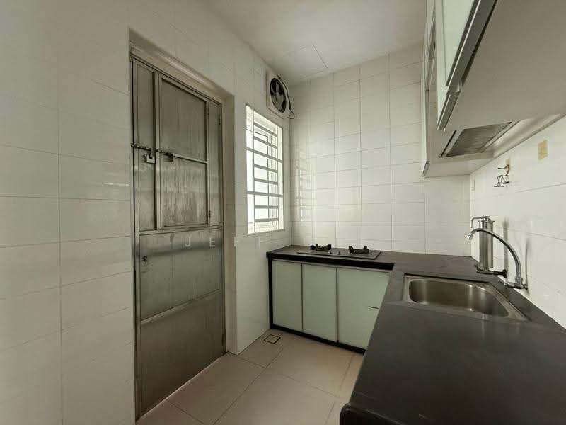 Rumah Teres 3-Tingkat untuk Dijual di Tanjung Bungah (Penang) - Jeff Ooi - Kitchen - PropertyGuru.com.my