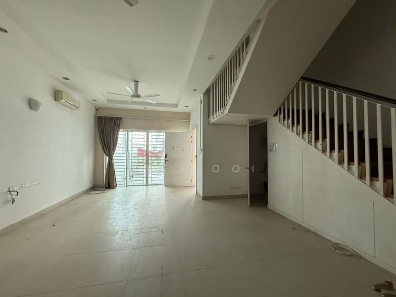 Rumah Teres 3-Tingkat untuk Dijual di Tanjung Bungah (Penang) - Jeff Ooi - Living Room - PropertyGuru.com.my