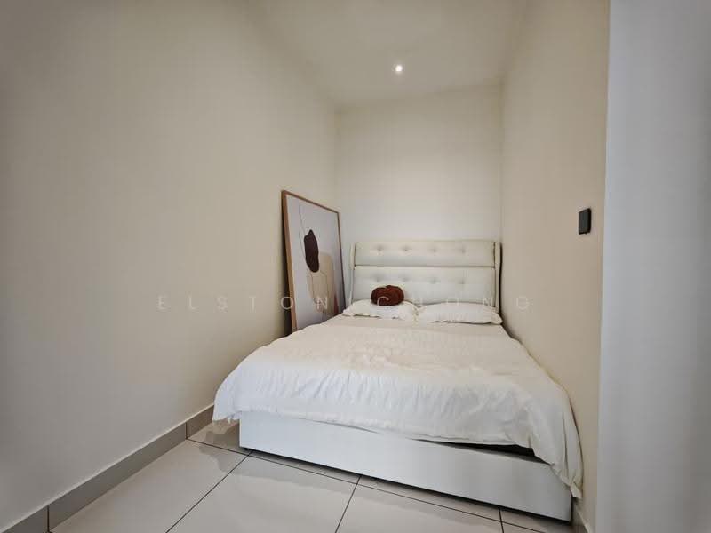 Kediaman Servis untuk Dijual di Green Haven - Elston Chong - Bedroom - PropertyGuru.com.my