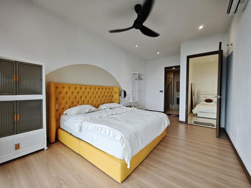 Kediaman Servis untuk Dijual di Green Haven - Elston Chong - Bedroom - PropertyGuru.com.my