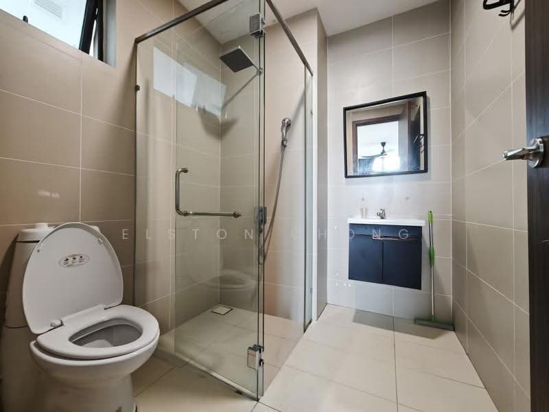 Kediaman Servis untuk Dijual di Green Haven - Elston Chong - Bathroom - PropertyGuru.com.my