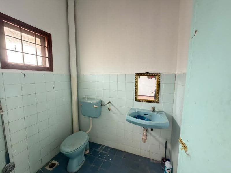 2-storey Terraced House for Sale in Taman Bukit Rawang Jaya (Rawang) - Junior Ong - Bathroom - PropertyGuru.com.my