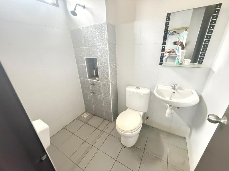 2-storey Terraced House for Rent in Taman Pulai Flora (Skudai) - Glenn Twe - Bathroom - PropertyGuru.com.my