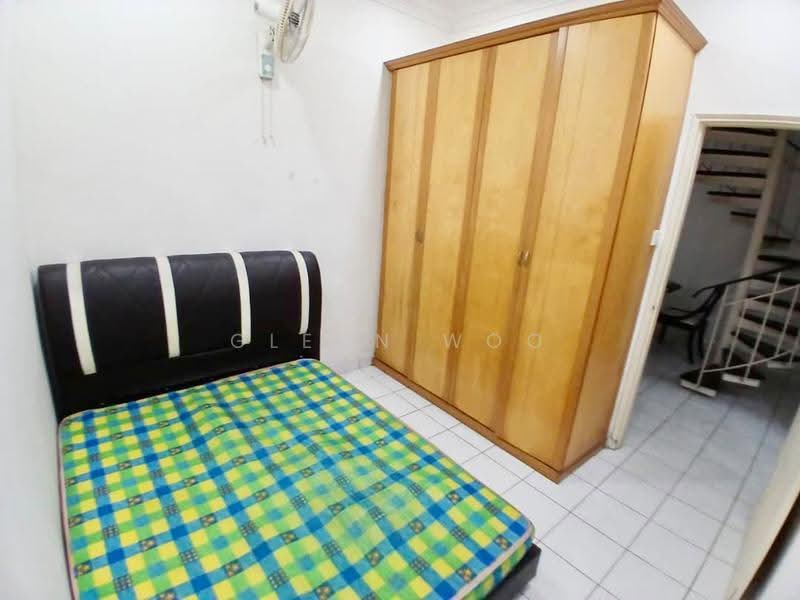 1.5-storey Terraced House for Sale in Taman Molek (Johor Bahru) - Glenn Woo - PropertyGuru.com.my