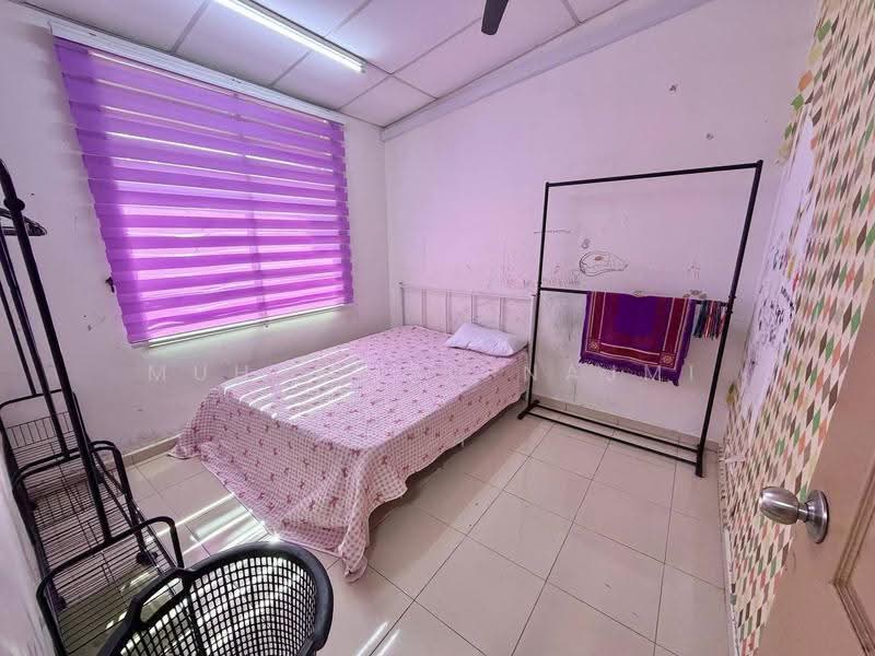 Rumah Teres 1.5-Tingkat untuk Dijual di Kemaman (Terengganu) - Muhammad Najmi - Bedroom - PropertyGuru.com.my