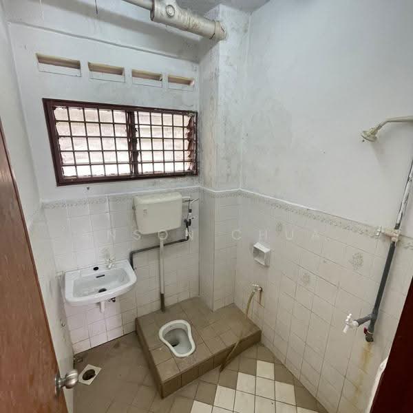 Rumah Berkembar untuk Disewa di Taman Delima 2 (Tebrau) - Anson Chua - Bathroom - PropertyGuru.com.my