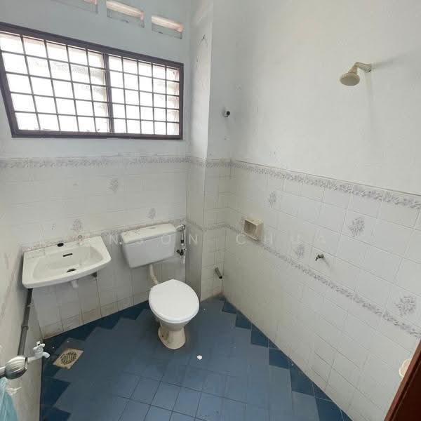 Rumah Berkembar untuk Disewa di Taman Delima 2 (Tebrau) - Anson Chua - Bathroom - PropertyGuru.com.my