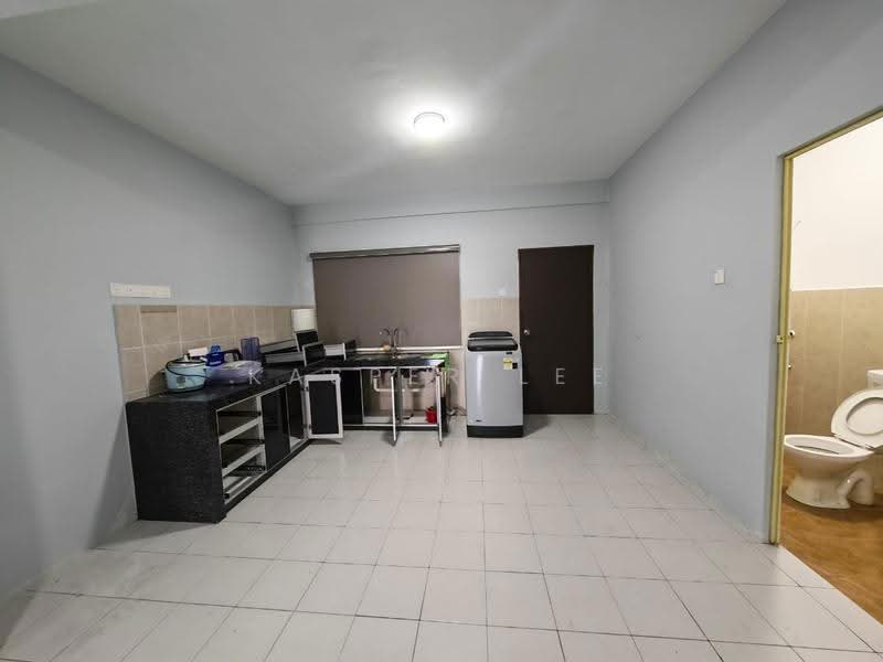 Rumah Teres 2-Tingkat untuk Dijual di Taman Scientex Pasir Gudang (Pasir Gudang) - Kasper Lee - Kitchen - PropertyGuru.com.my