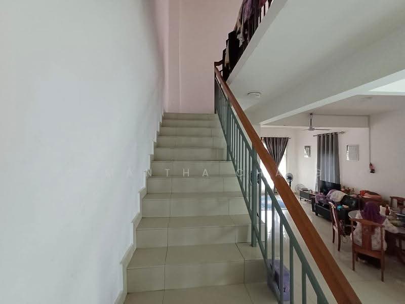Rumah Teres 2-Tingkat untuk Dijual di Shah Alam (Selangor) - Samantha Chang - Living Room - PropertyGuru.com.my