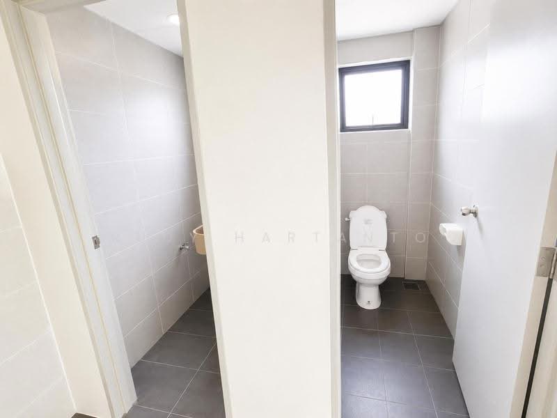 Factory for Sale in Sungai Kapar Indah Industrial Park (Kapar) - Rudy Hartanto - Bathroom - PropertyGuru.com.my