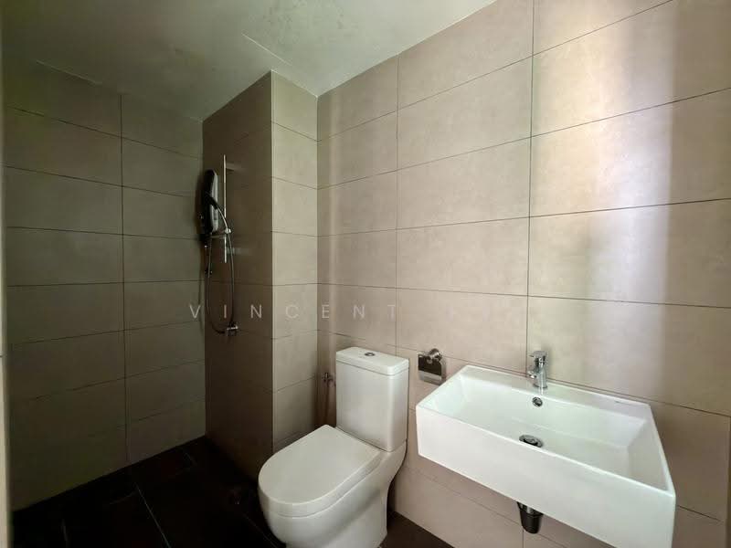 Kediaman Servis untuk Dijual di M Luna - Vincent Tai - Bathroom - PropertyGuru.com.my